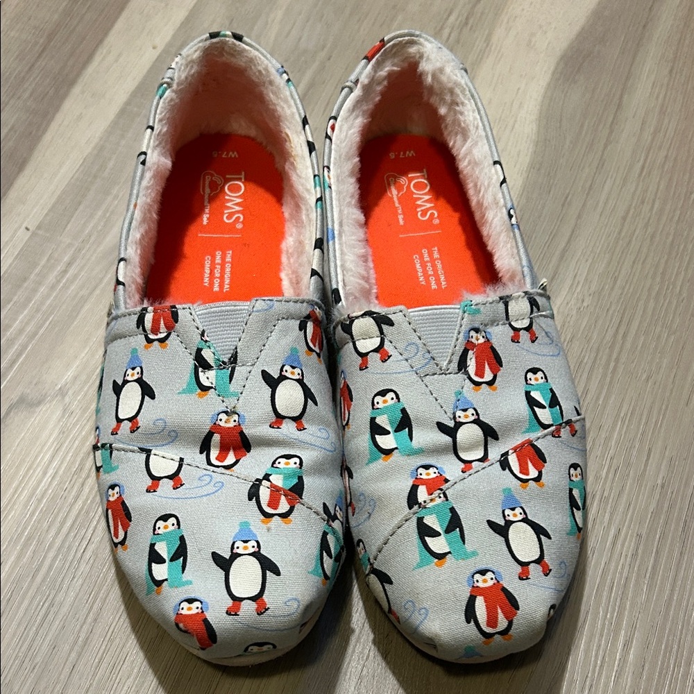 Toms Penguin Pattern Slip-Ons